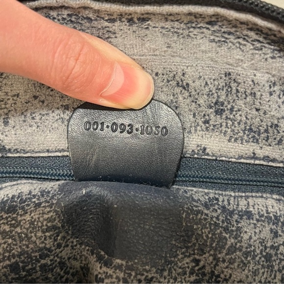 Vintage Gucci GG Navy Blue Canvas w/ leather Crossbody Bag - Picture 10 of 16